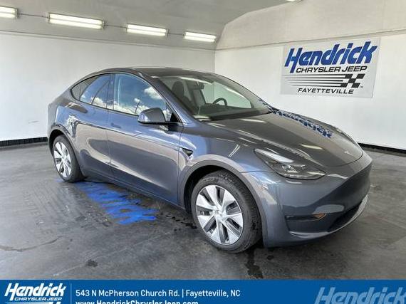 TESLA MODEL Y 2023 7SAYGDEE1PA208278 image